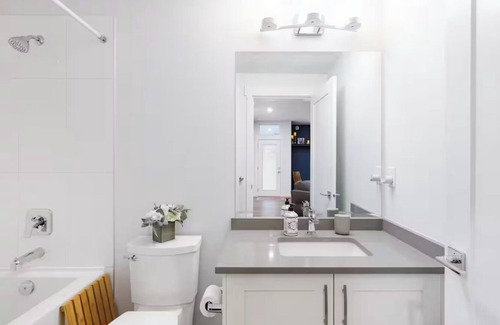 Burke Mountain Condo | 2 Bedroom Suite with Oled TV
