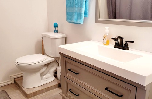 Esterhazy House | 2 bedroom suite with laundry & kitchen. Private entrance & parking.