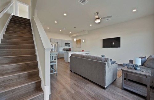 Central Arlington House | 2-bedroom townhome in welcoming Arlington
