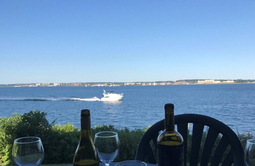Jamestown House | 2-bedroom townhome in enjoyable Jamestown on the Bay