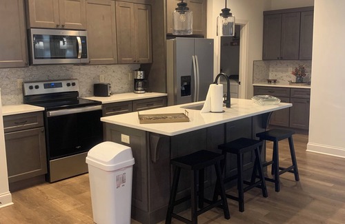 Graysville House | 2 Bedroom Townhome in Ringgold Georgia