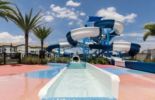 Haines City House | 2 Bedroom Townhome in Balmoral Resort - Water Park, Pool, Game Room, Bar/Grille