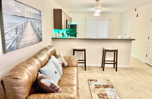 Westgate House | 2-bedroom townhouse close to shopping and the base