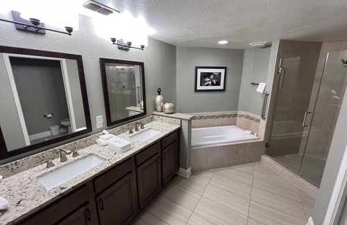 Florida Central Atlantic Coast Resort | 2-bedroom unit in The Orange Lake Resort in delightful Kissimmee with free WiFi.