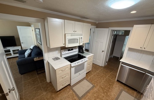 Holmes Beach Villa | 2 bedroom unit, West of Gulf Drive. Only steps to the beach!