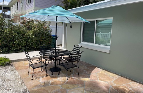 Holmes Beach Villa | 2 bedroom unit, West of Gulf Drive. Only steps to the beach!