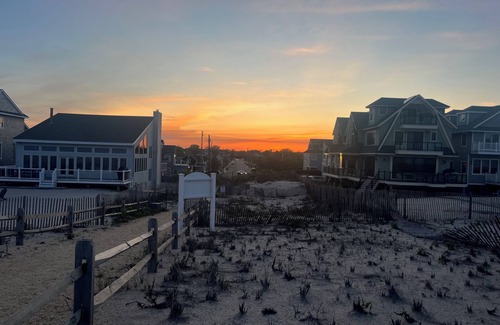 Point Pleasant Beach House | 2-bedroom house in charming Point Pleasant Beach with WiFi, AC and beach passes