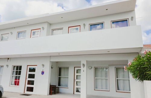 Cunucu Abao Apartment | 2- Bedroom vacation apartment Aruba, pool, walking distance to Eagle Beach!