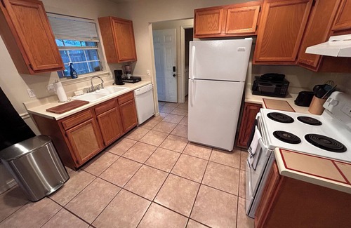 Gulfport House | 2-bedroom vacation home just 20 minutes from Beau Rivage Casino