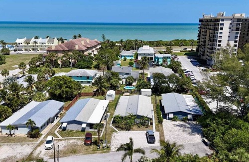 Fort Pierce Villa | 2-bedroom villa in gorgeous Fort Pierce with AC, WiFi, fitness room