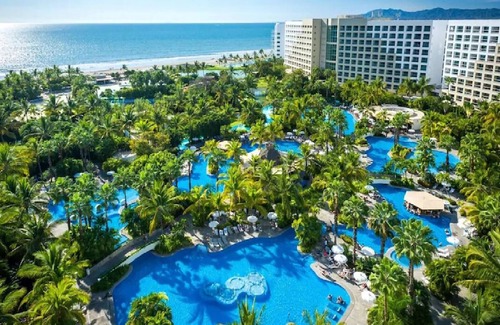 Bucerias Hotel | 2 Bedroom w/kitchenette on the beach in Nuevo Vallarta