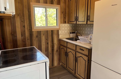 Carling Cabin | 2-bedroom Waterfront Cottage in Georgian Bay - Rockwood #7