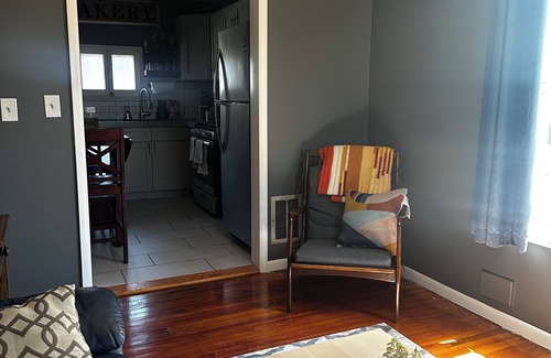 Rochester Apartment | 2-bedroom with private sun porches in Rochester with WiFi, AC. Enjoy your stay