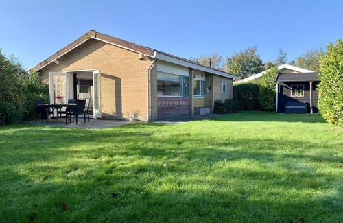Sint Maartensvlotbrug House | 2 bedrooms, 4 persons, ideal for a family with children