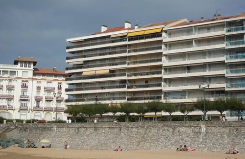 Behobie Apartment | 2 Bedrooms Apartment In Saint Jean De Luz