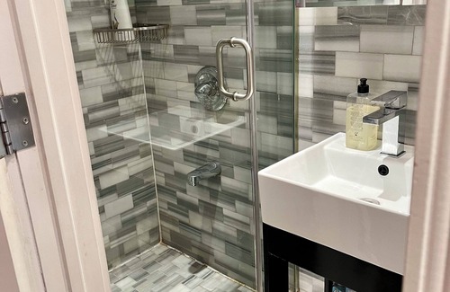 Midtown West Apartment | 2 bedrooms apt in Midtown West