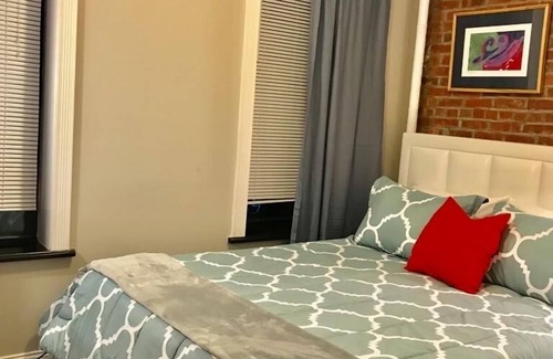Midtown West Apartment | 2 bedrooms apt in Midtown West
