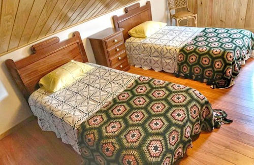 Cantelaes Ski Chalet | 2 bedrooms chalet with lake view and enclosed garden at Vieira do Minho