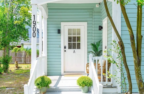 North Charleston Apartment | 2 Bedrooms - Close to Park Circle and Downtown!