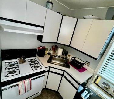 Hunters Point Apartment | 2 Bedrooms Flat 5 minutes from TIMES SQUARE