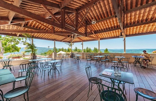 Montpezat Apartment | 2 Bedrooms + Sleeping Area Classic 2 Adults and 2 Children Terrace