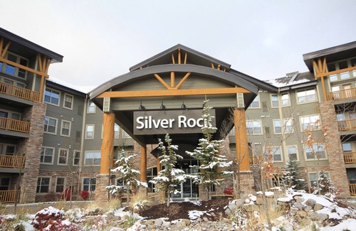 East Kootenay Condo | 2 Bedrooms Sleeps 4 Adults l A/C