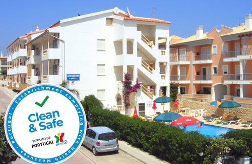 Olhos D'Agua Apartment | 2 bedrooms sleeps 4/6 Apartments Cabrita