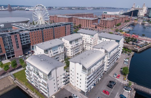 The Docks Apartment | 2 Bedroon Dockland Apartment with free parking