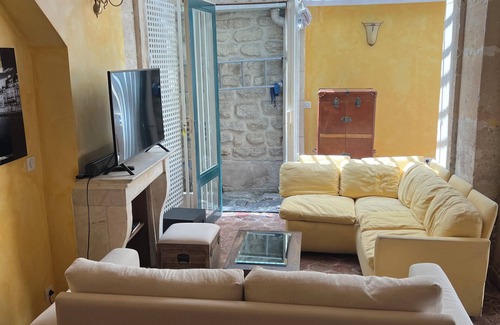 Saint-Thomas-d'Aquin Apartment | 2 bedrs apt 1000 sqf in the center of paris across the bridge from le Louvre