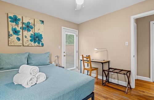 Potomac West House | 2 Beds Townhouse: Minutes from DCA-National Airport