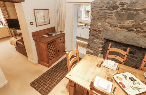 Backbarrow Cottage | 2 BENS ROW, pet friendly, character holiday cottage in Backbarrow