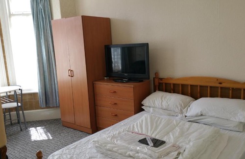 Great Yarmouth Apartment | 2 berth first floor flat Glen Villa 4
