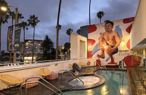 Venice Hotel | 2 Better-than-Basic 2 Queen at The Kinney Venice Beach!