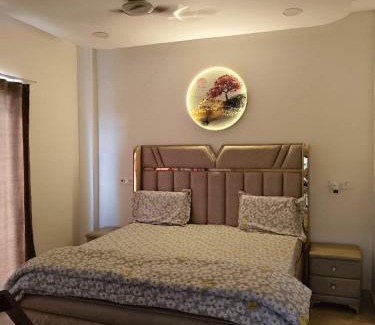 Greater Noida Villa | 2 BHK Dreamy Nest Near Expo Mart For 4 Guests