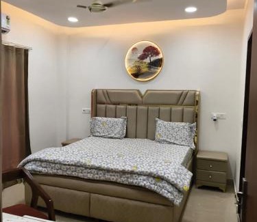 Greater Noida Villa | 2 BHK Dreamy Nest Near Expo Mart For 4 Guests