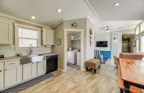 Fulton House | 2 Blocks From Aransas Bay: Family Home w/Patio!
