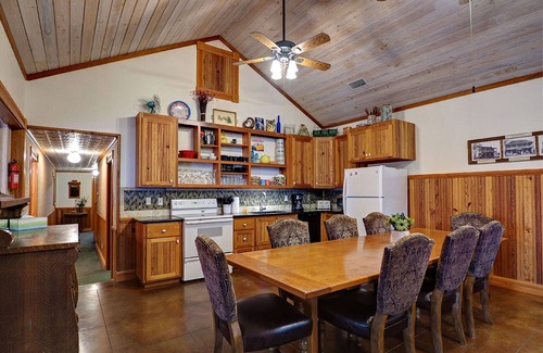 Fredericksburg House | 2 Blocks From Marketplatz & The Heart Of Main Street Shopping And Dining!