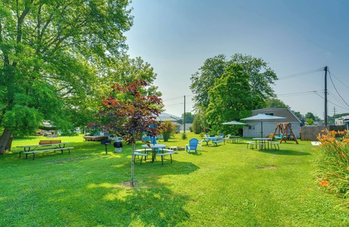 Lexington House | 2 Blocks to Beaches: Peaceful Retreat in Lexington