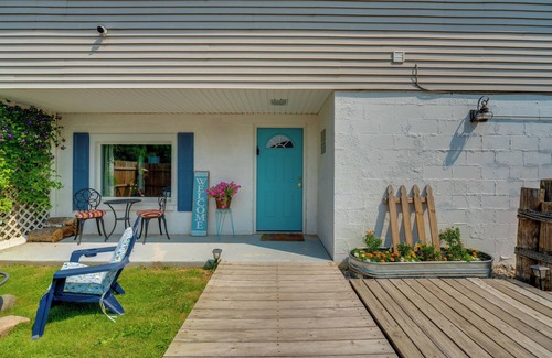 Lexington House | 2 Blocks to Beaches: Peaceful Retreat in Lexington