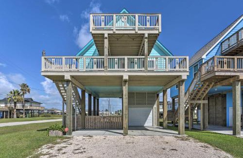 Surfside Beach House | 2 Blocks to Gulf Surfside Beach Family Home!