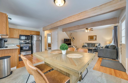 Higgins Lake Cabin | 2 Blocks to Higgins Lake: Family-Friendly Home