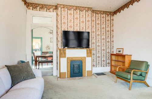 Gallipolis House | 2 Blocks to Ohio River! Historic Victorian Gem