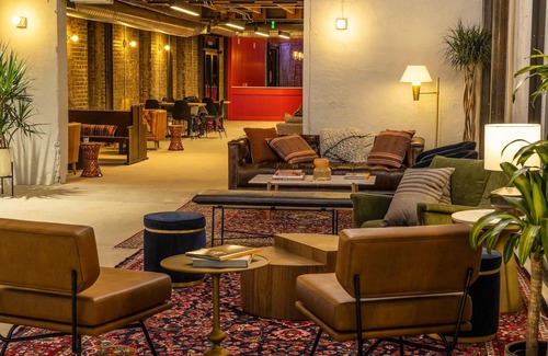 People's Freeway Hotel | 2 Boulder Rooms at evo Hotel, Free Parking & Dogs are Welcome!