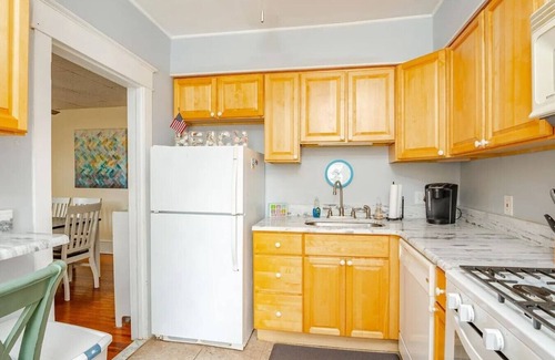 North End Apartment | 2 BR 2 BA Amazing Location OC! Steps to Boardwalk