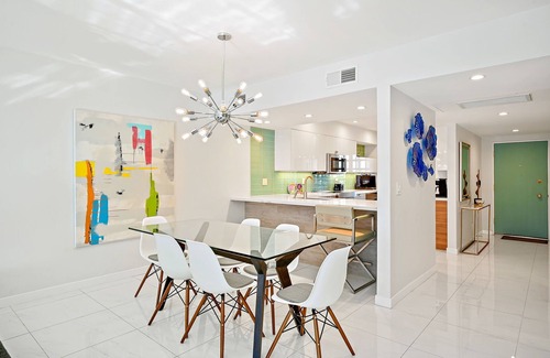 Downtown Palm Springs Condo | 2 BR/2 Bath Downtown Palm Springs Mid-Century Condo. Pool, Hot Tub. Villa Alejo