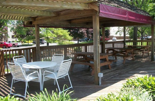 Port Clinton Condo | 2 BR -2Bath-1st floor unit & parking right out front. Book your 2026 stay now!