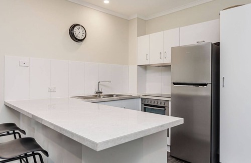 North Adelaide Apartment | 2 BR Apartment with Car Parking on Melbourne Street