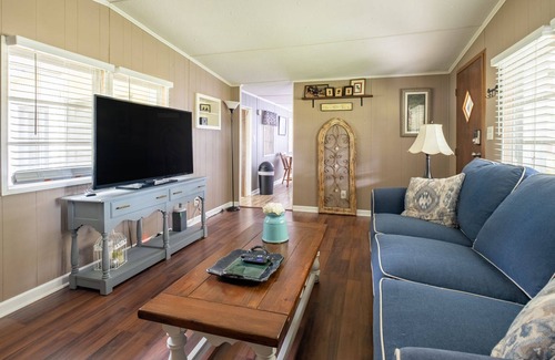 Denton House | 2 BR at Charles Mountain Rd