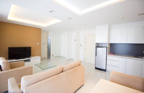 South Pattaya Apartment | 2 BR at Paradise Park Building 1