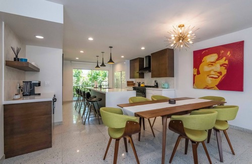 Uptown Design District Condo | 2 BR Chic Mid Century located in the heart of Palm Springs w/stunning pool